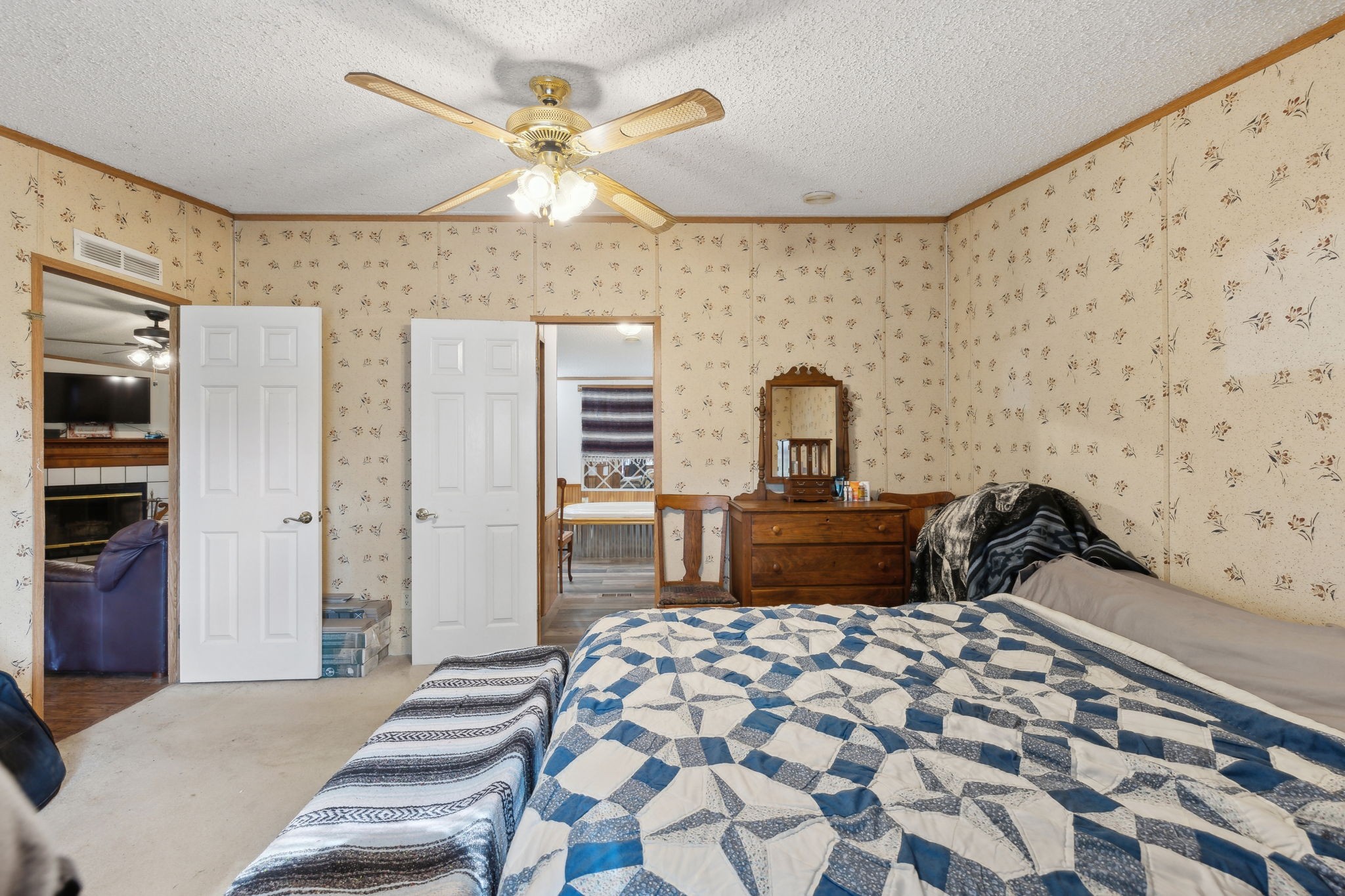 1182 Old Laguardo Rd, E