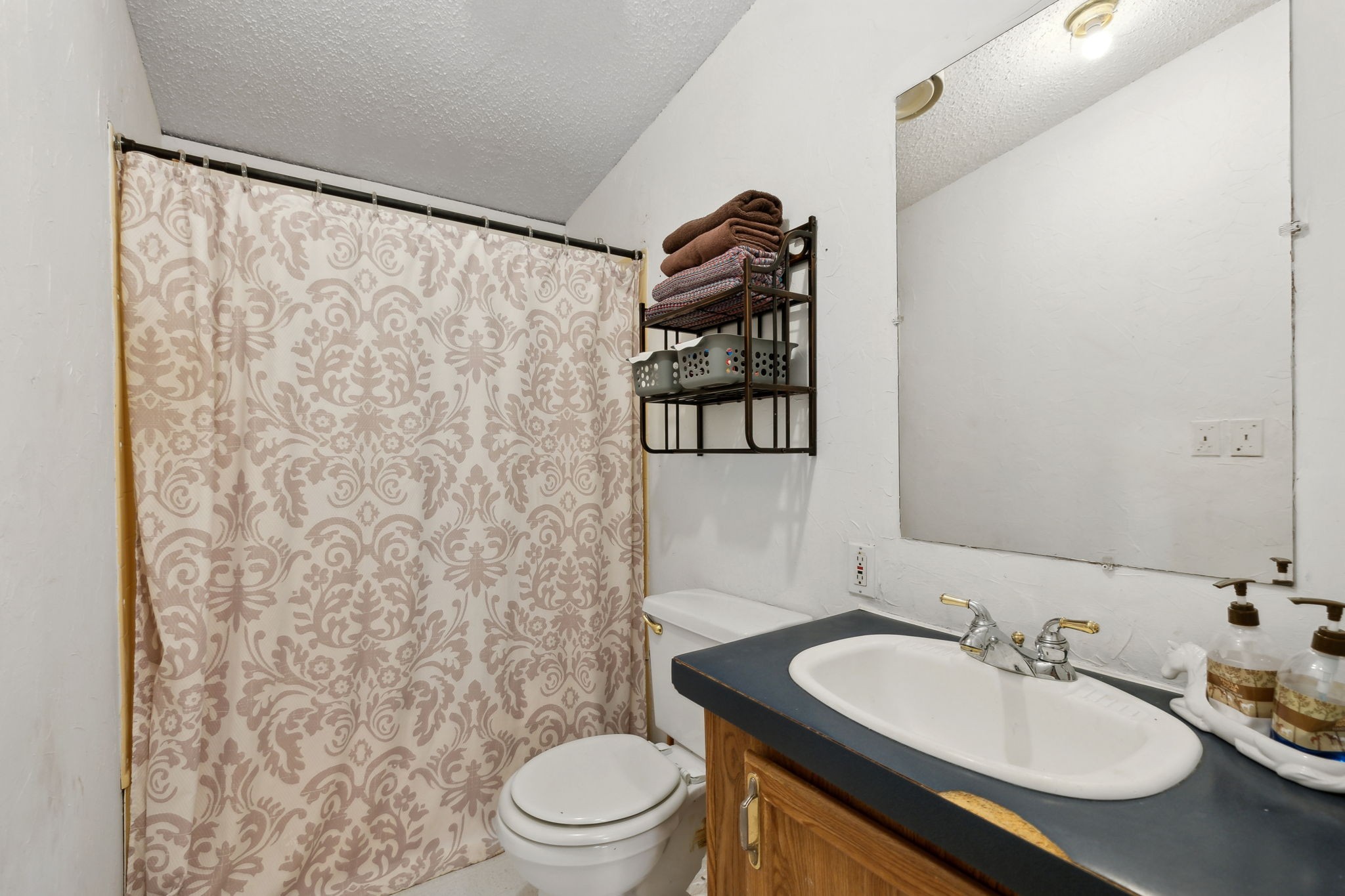 1182 Old Laguardo Rd, E