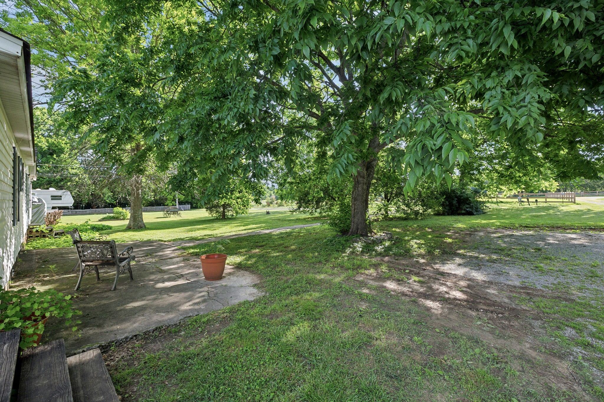 1182 Old Laguardo Rd, E