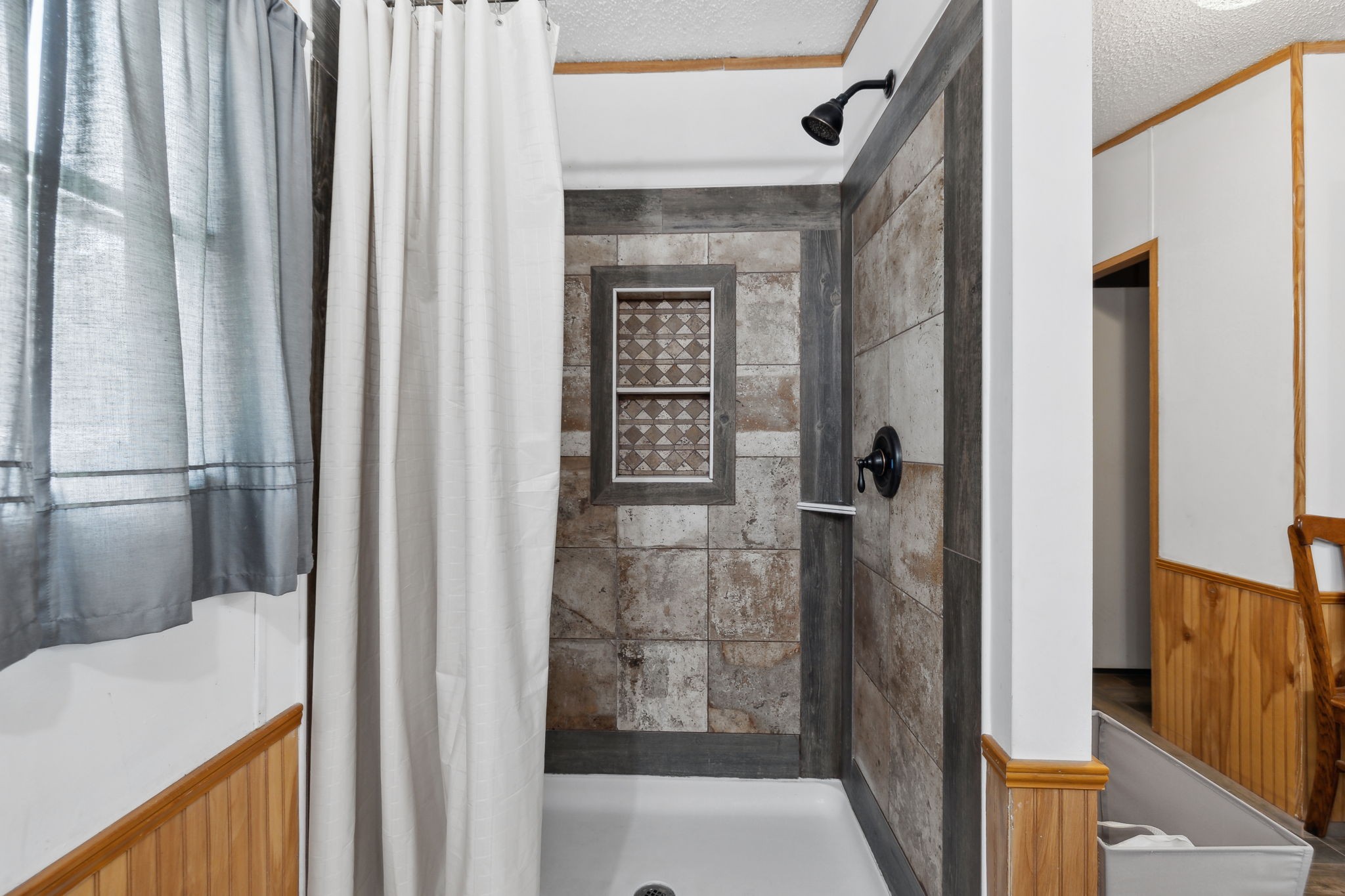 1182 Old Laguardo Rd, E