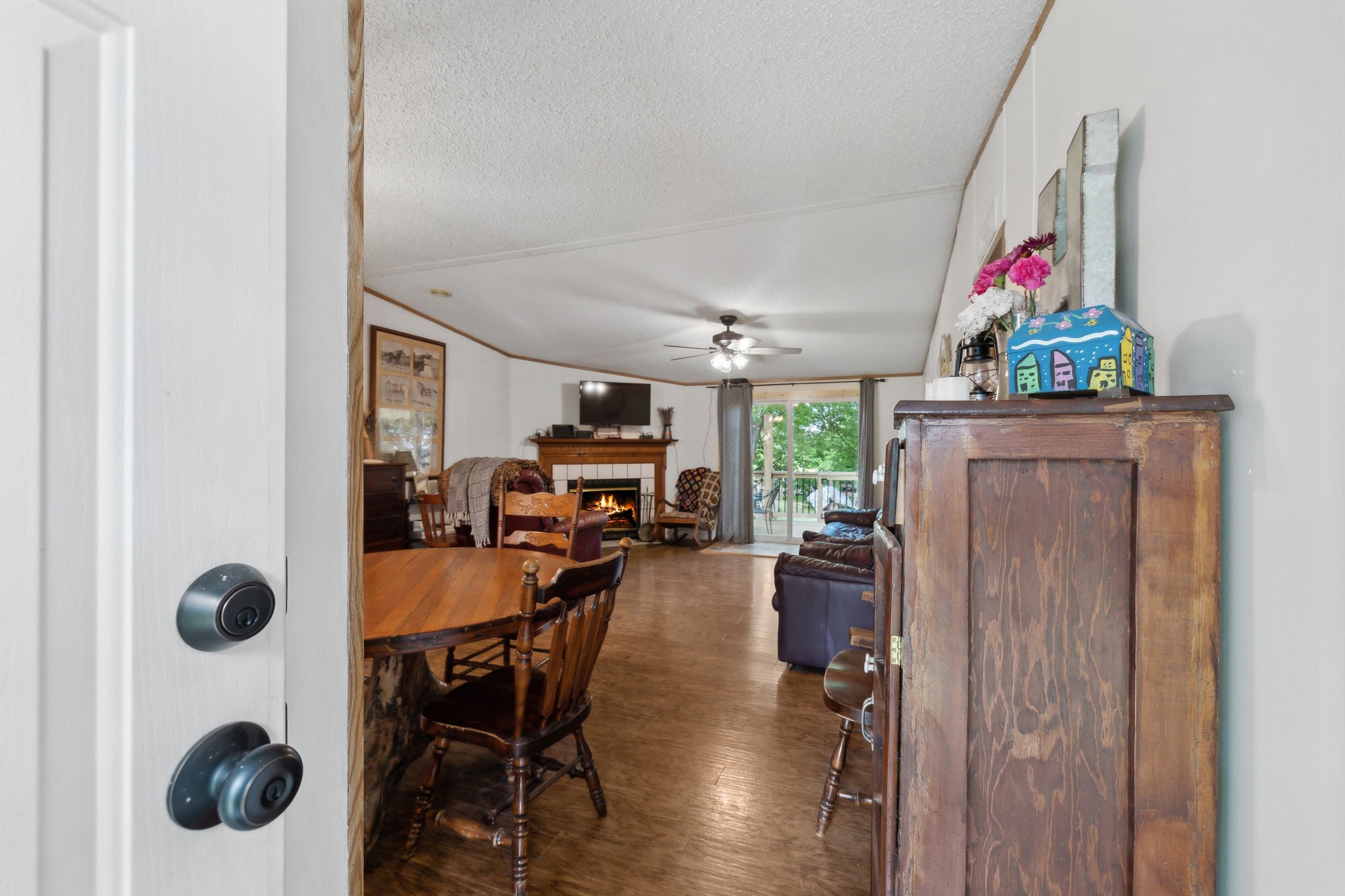 1182 Old Laguardo Rd, E