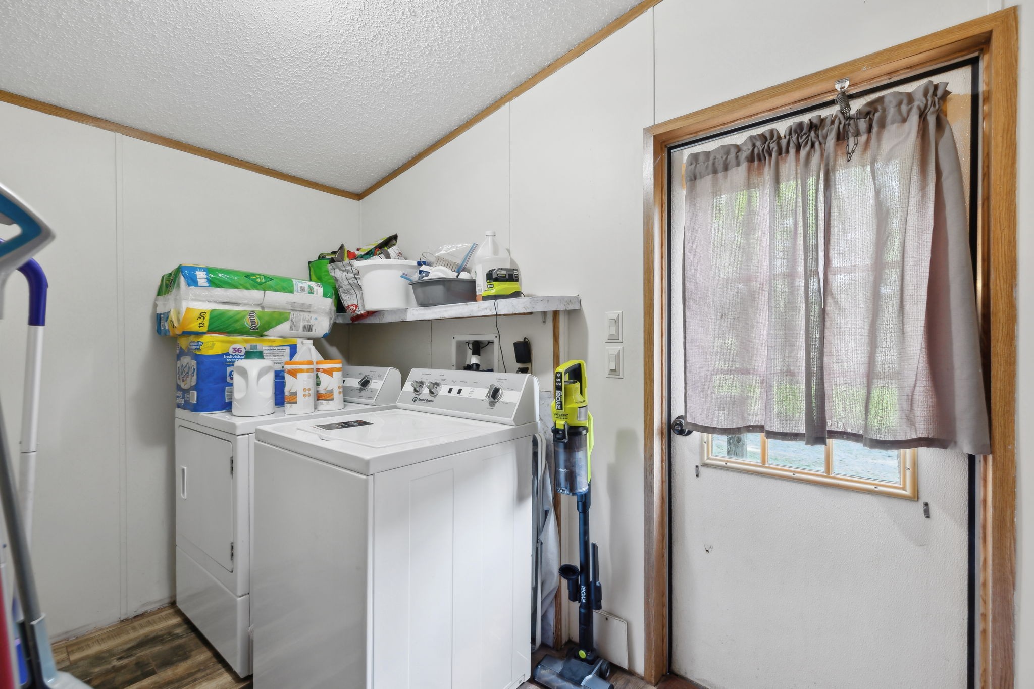 1182 Old Laguardo Rd, E