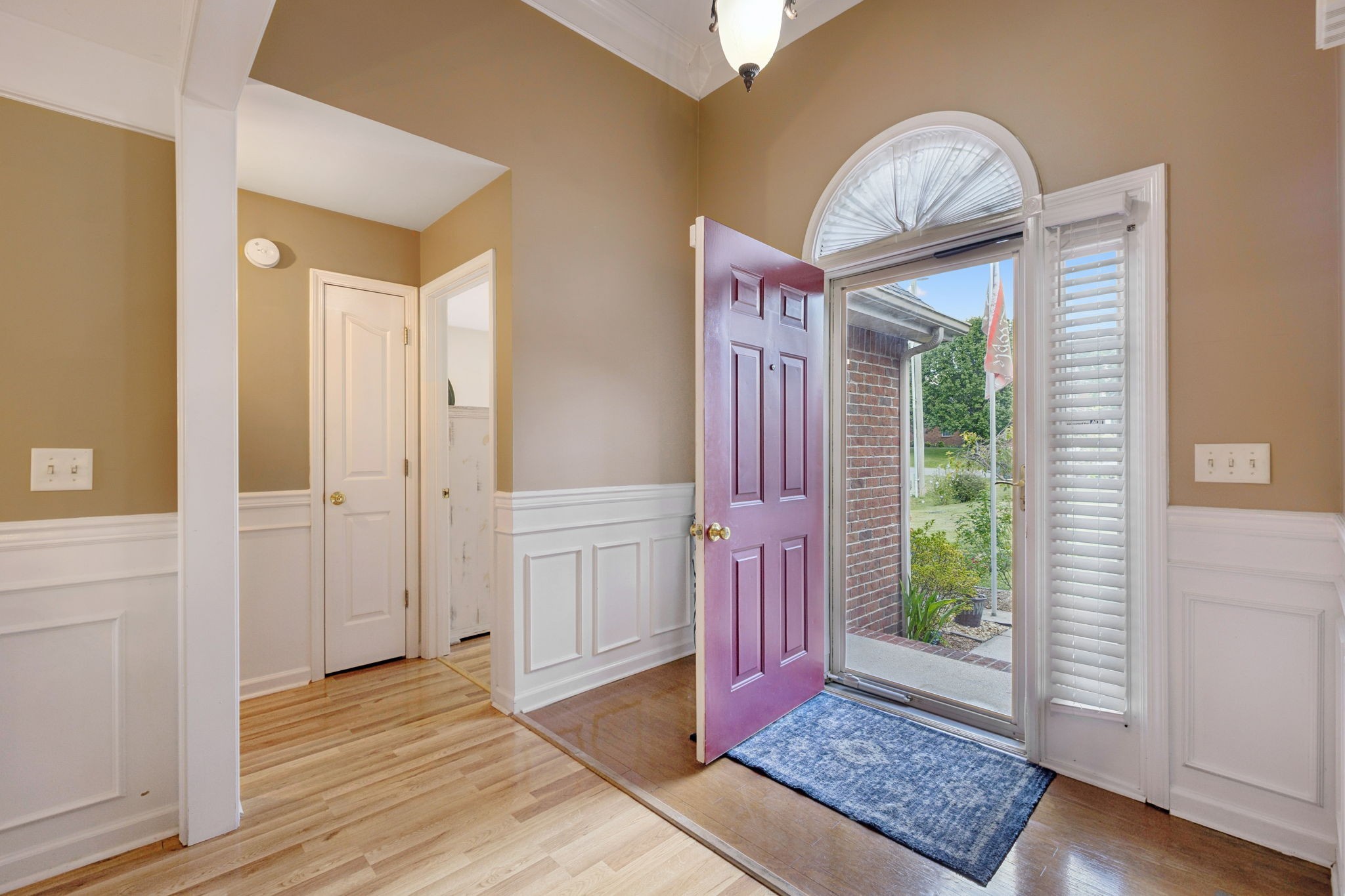 114 Falling Branch Ct