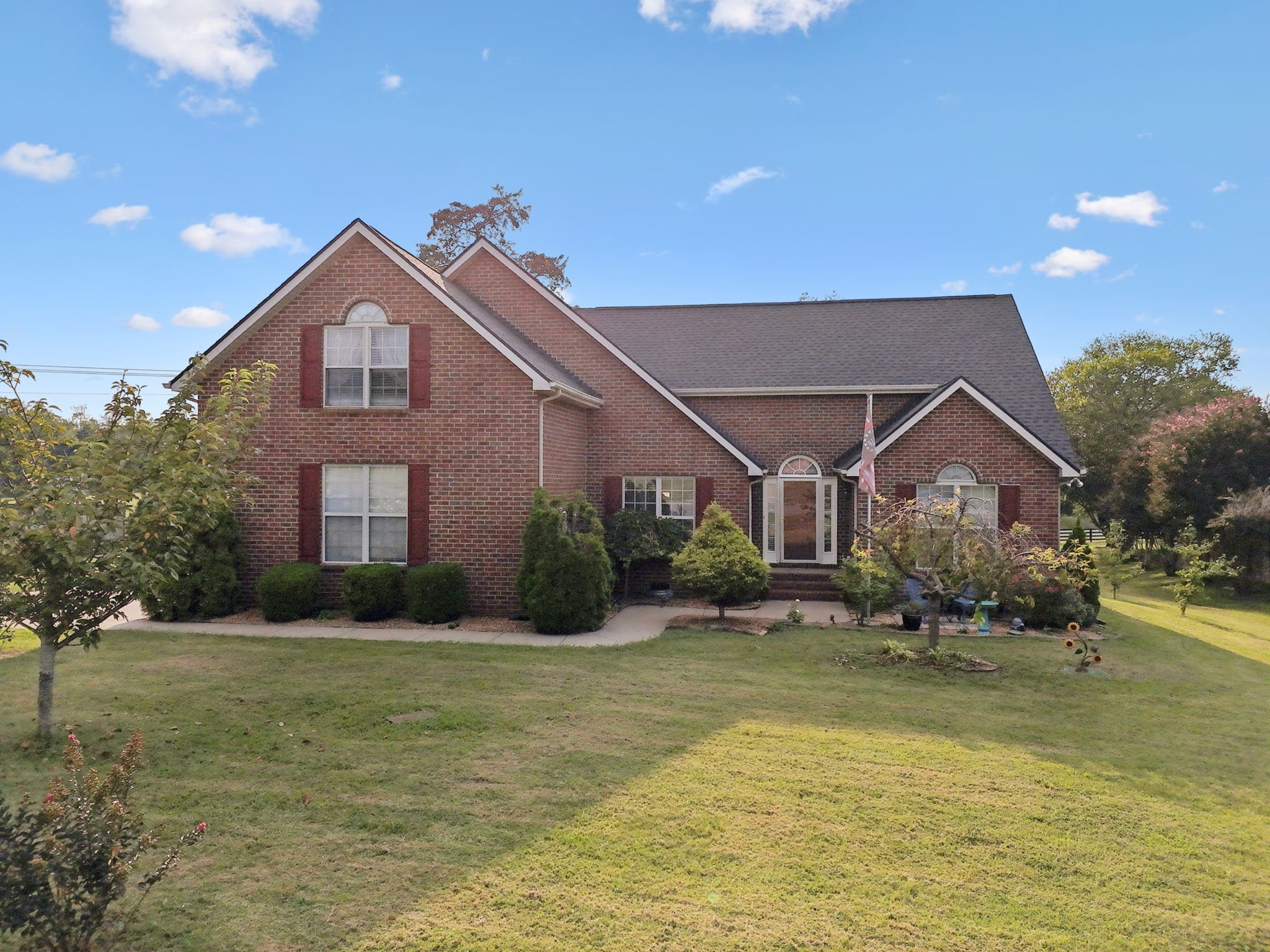 114 Falling Branch Ct