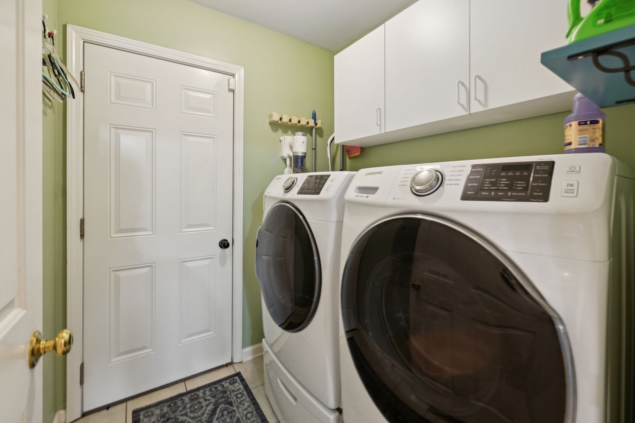 114 Falling Branch Ct