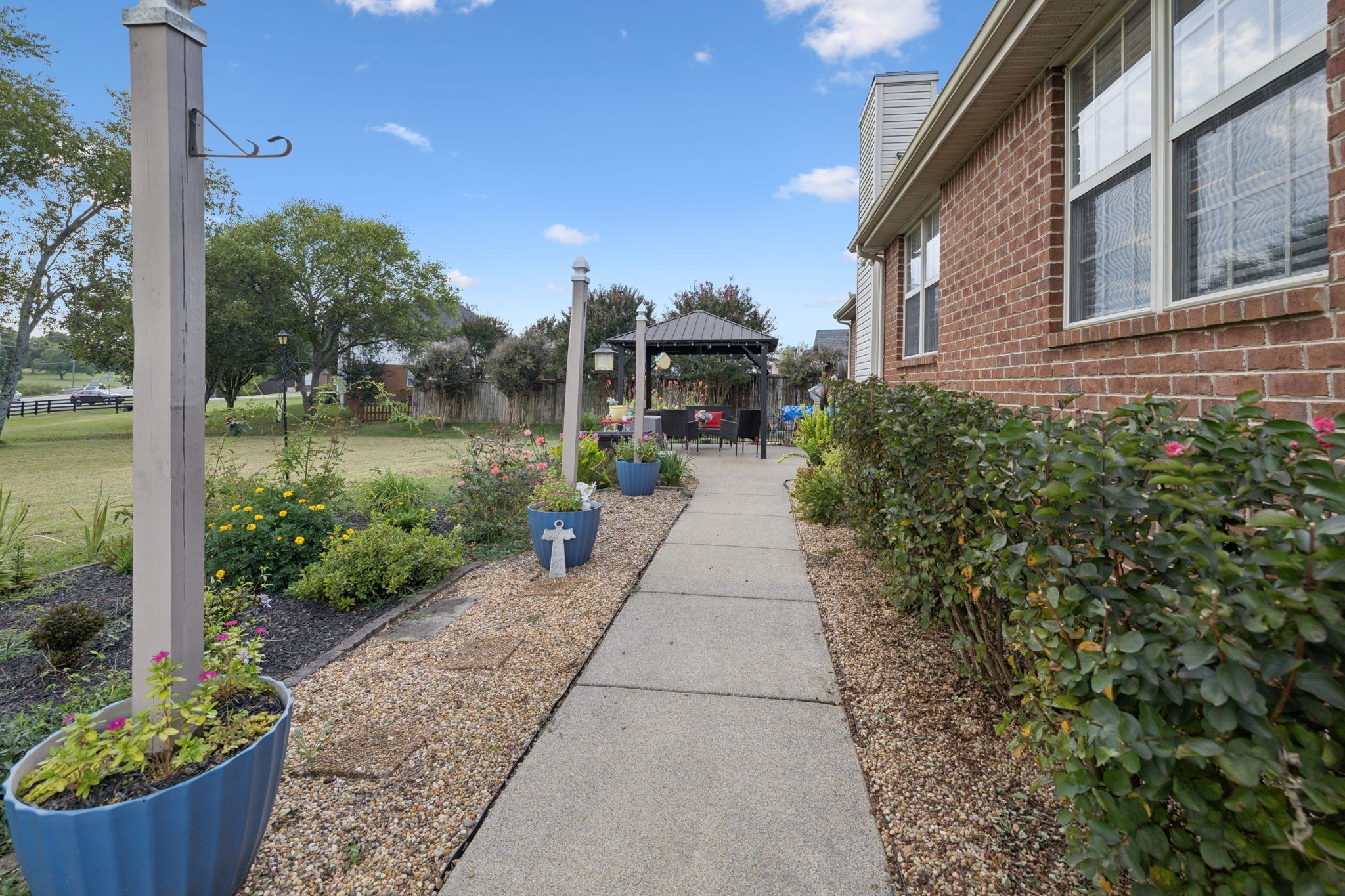 114 Falling Branch Ct