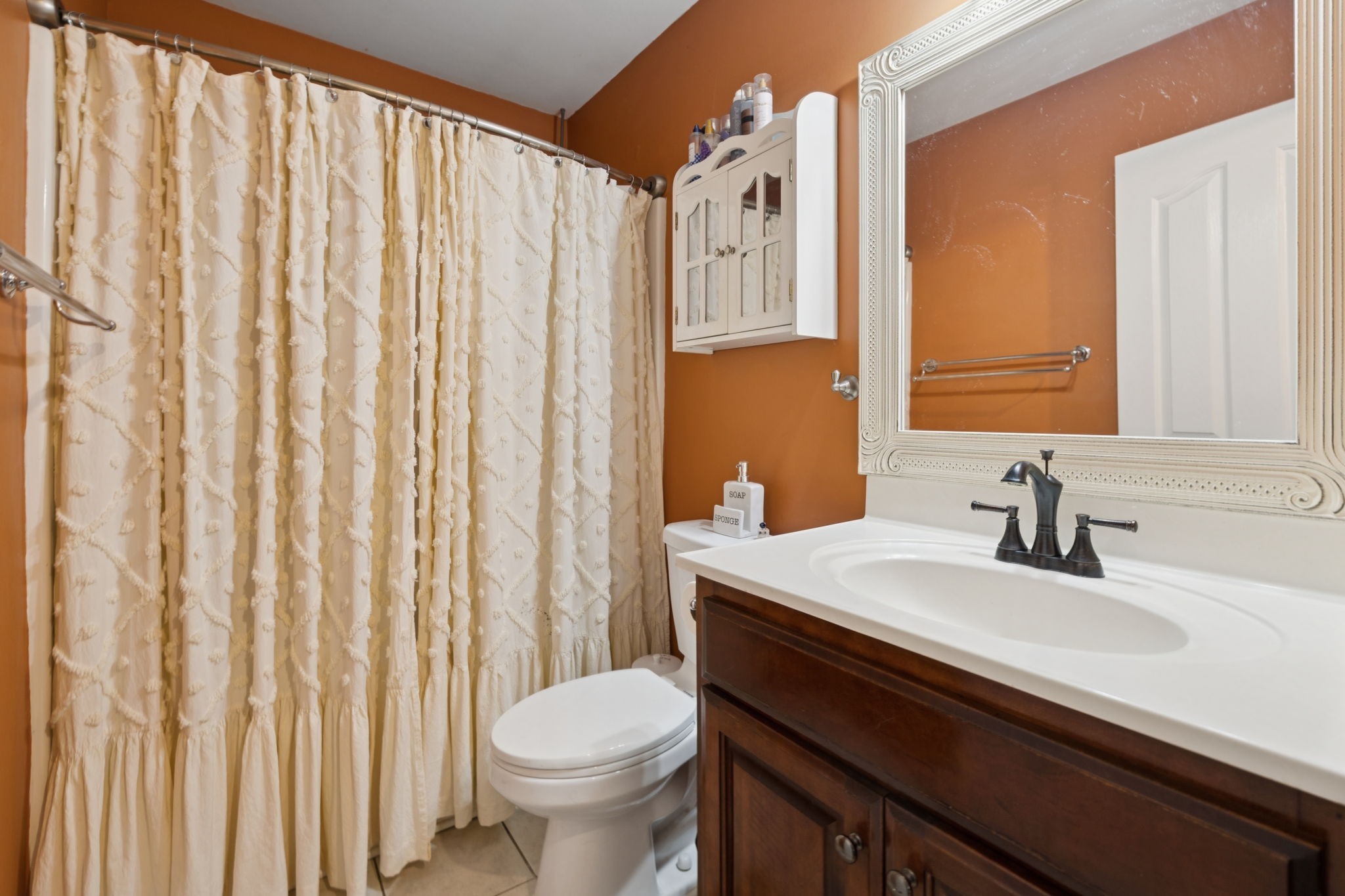 114 Falling Branch Ct