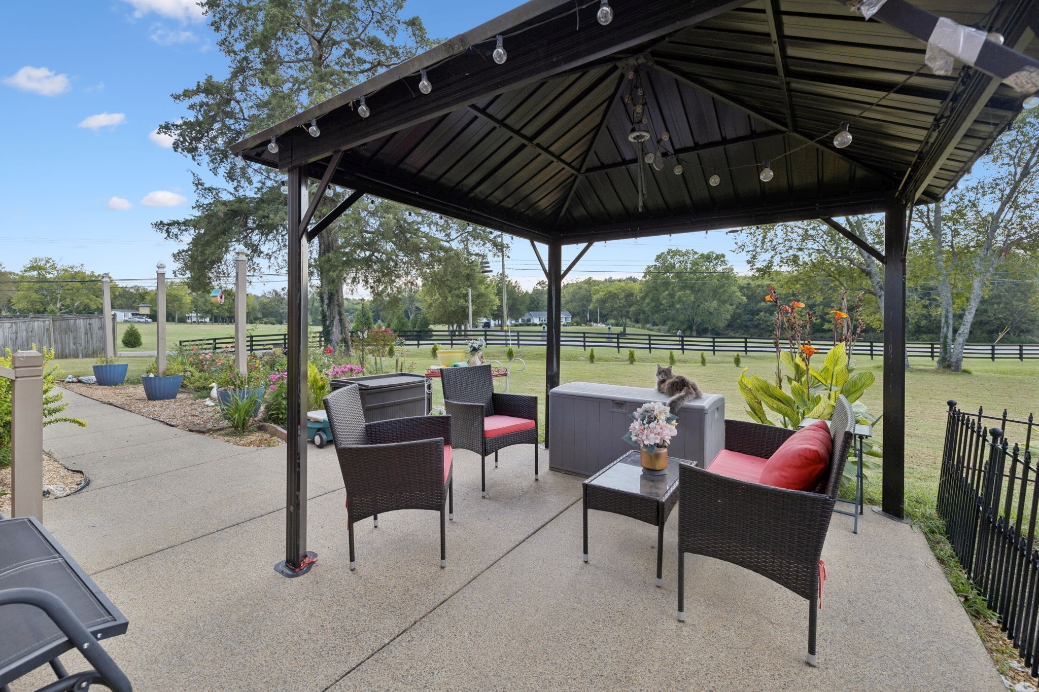 114 Falling Branch Ct