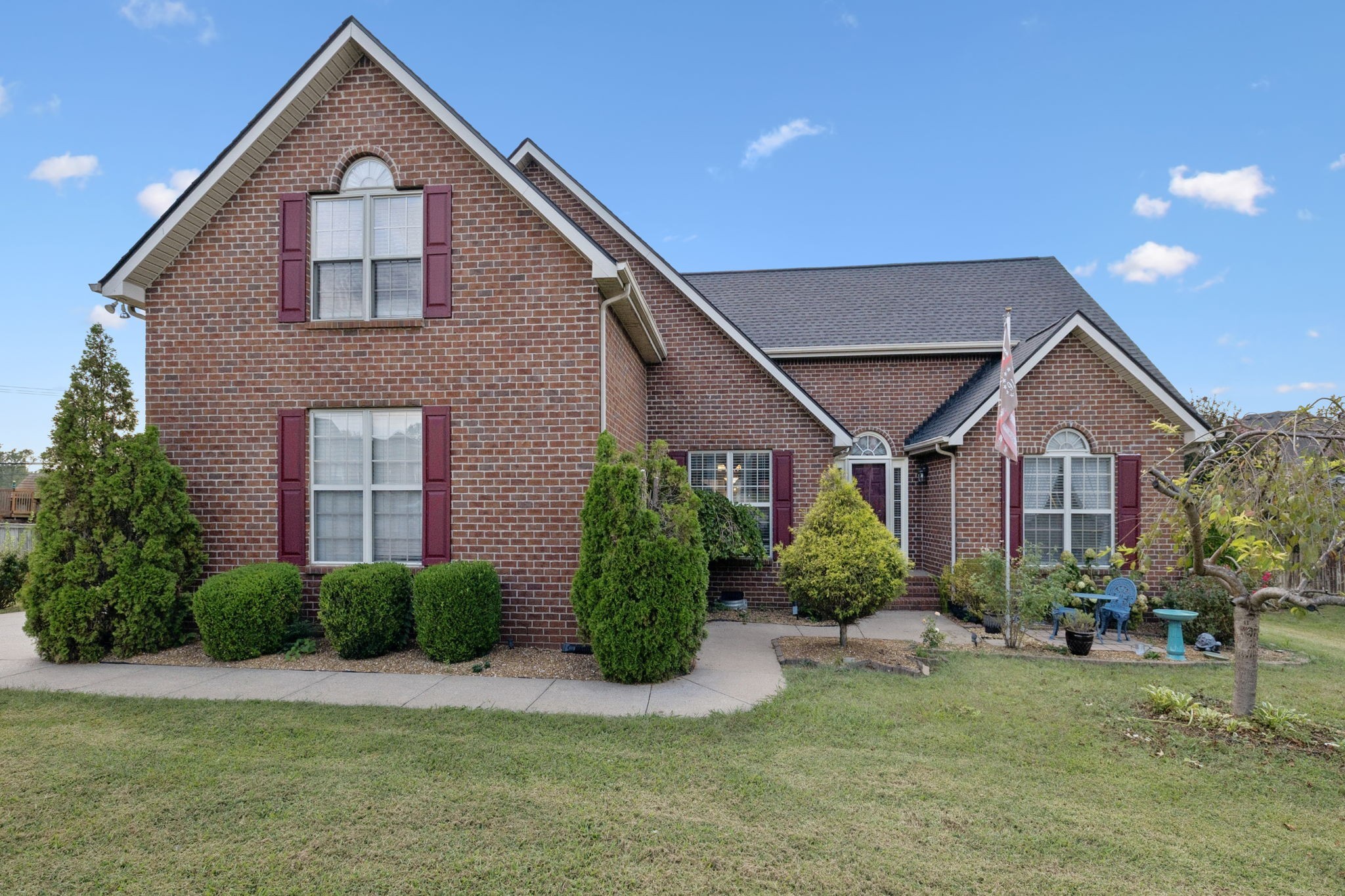 114 Falling Branch Ct