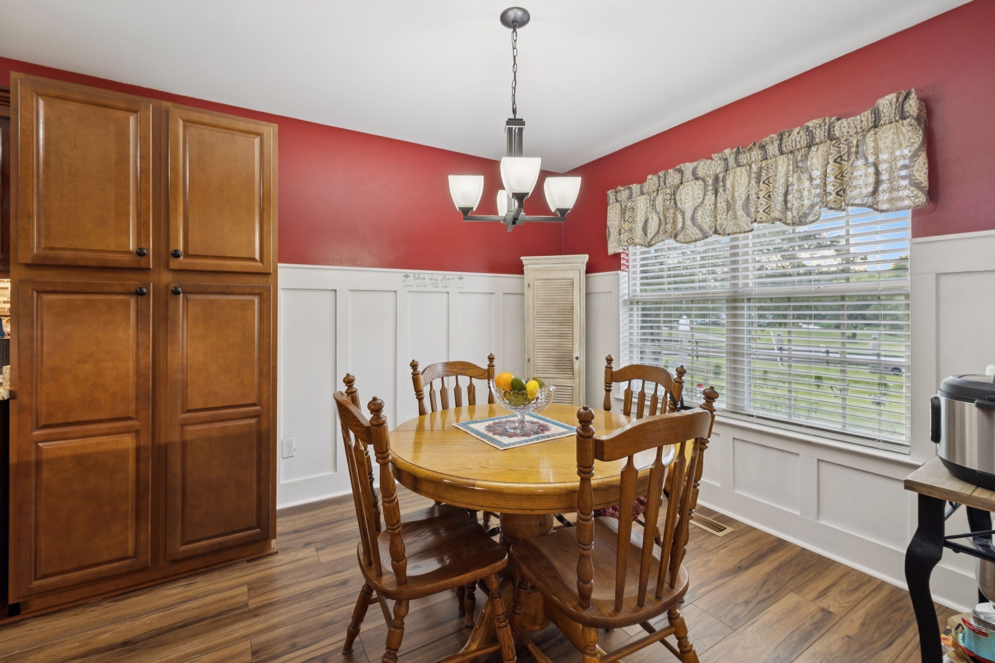 114 Falling Branch Ct