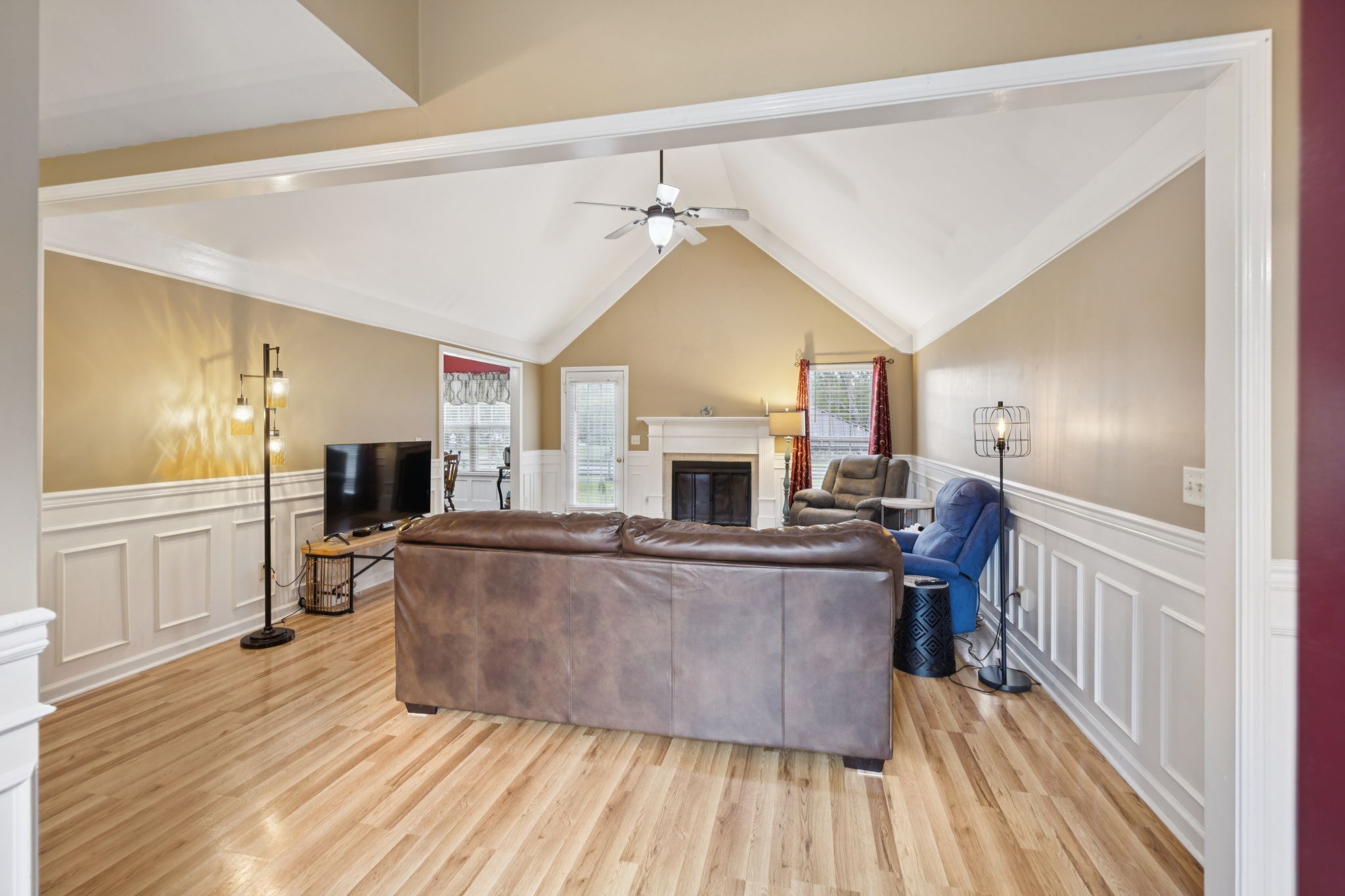 114 Falling Branch Ct