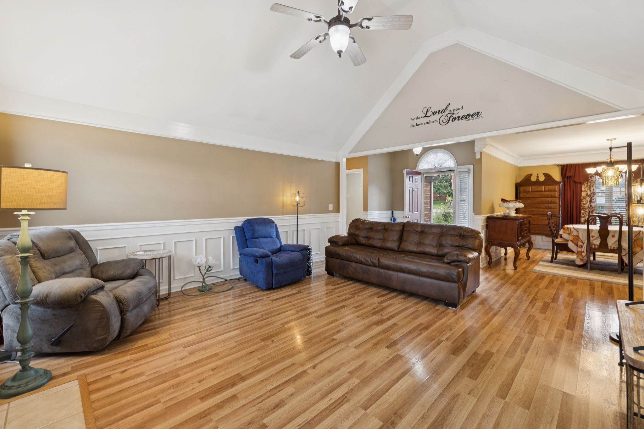 114 Falling Branch Ct