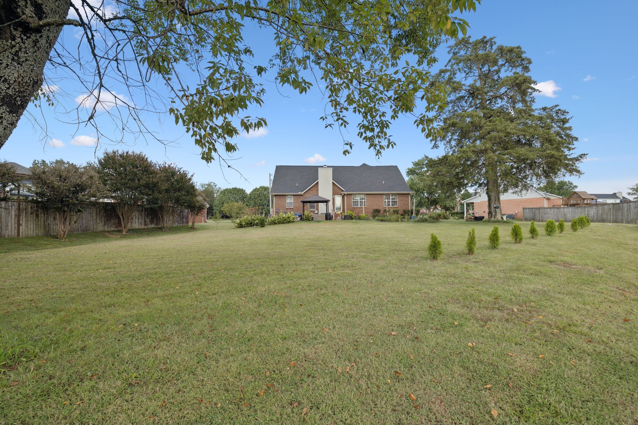 114 Falling Branch Ct