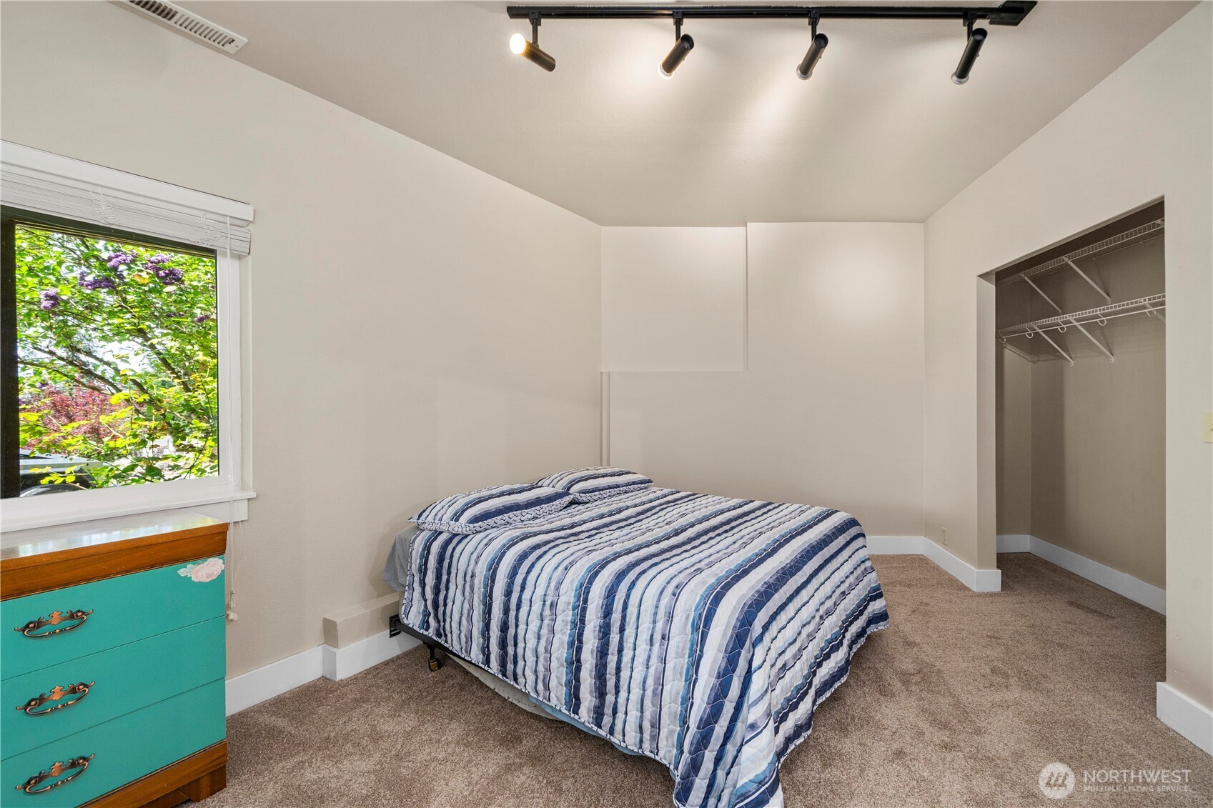 10507 48th Street E