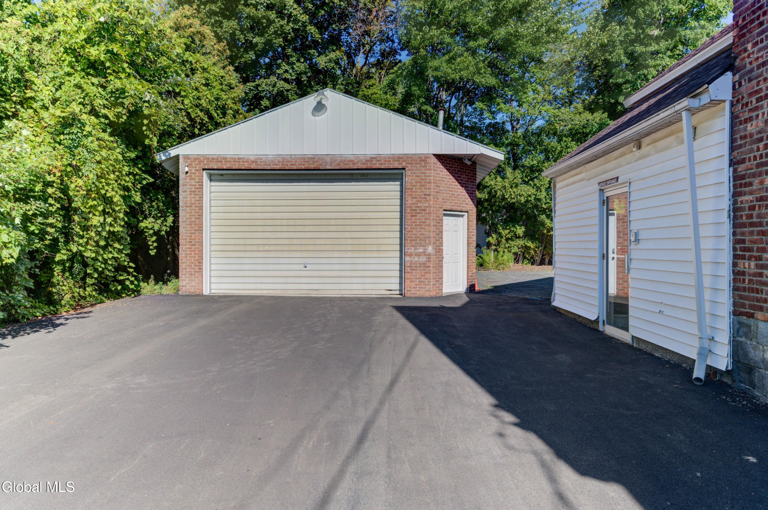 34 Russell Road