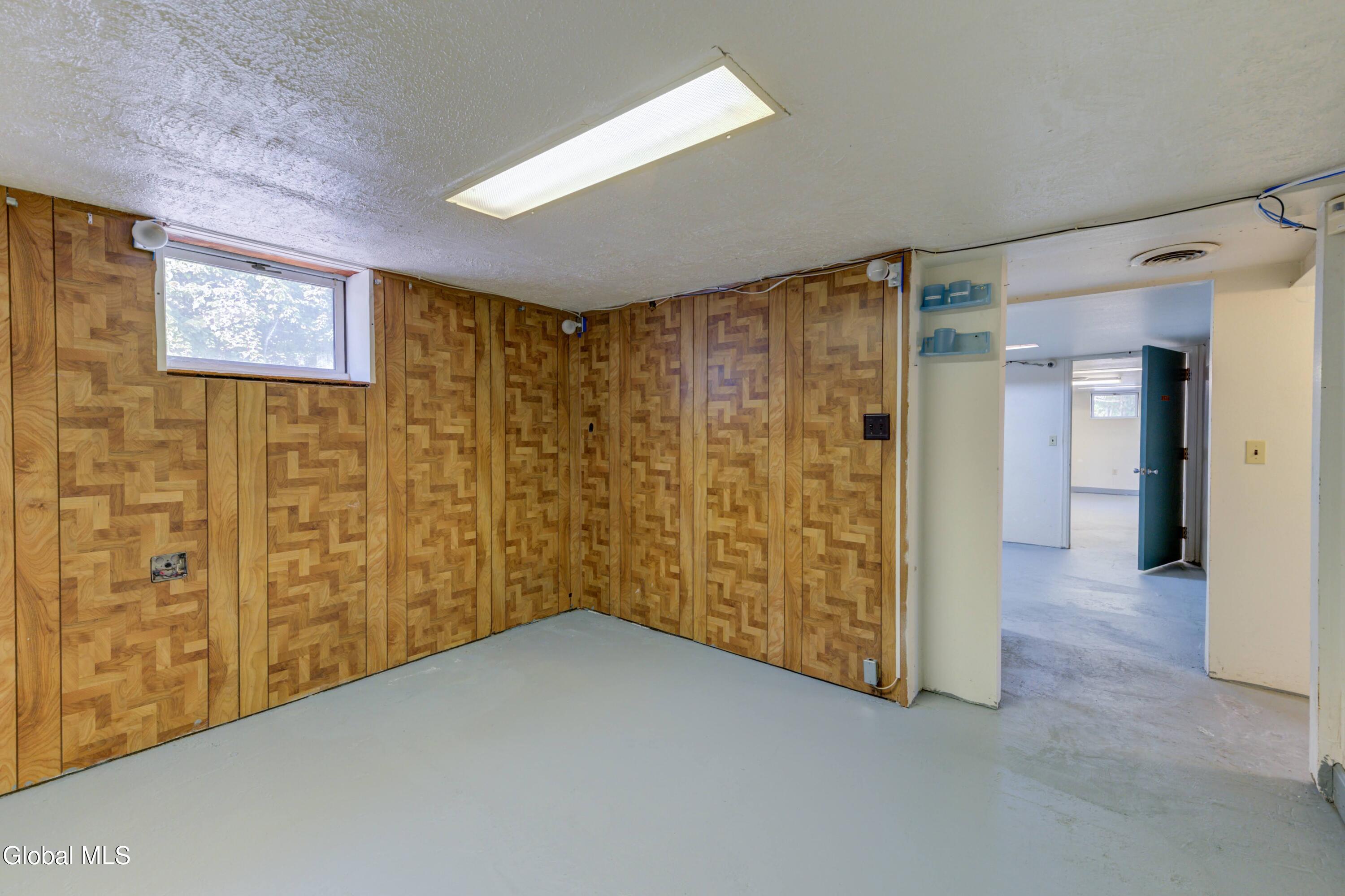 34 Russell Road