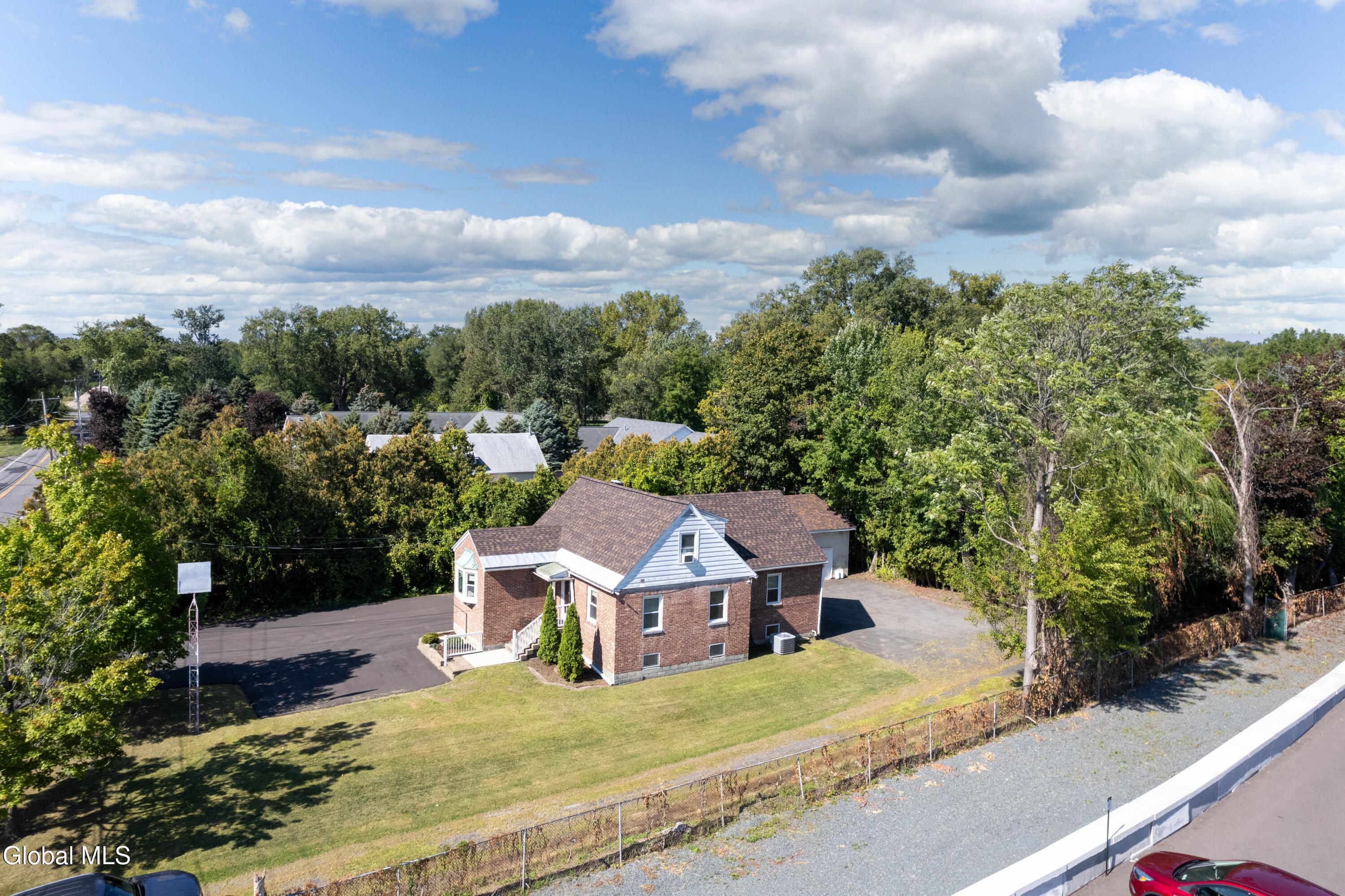 34 Russell Road