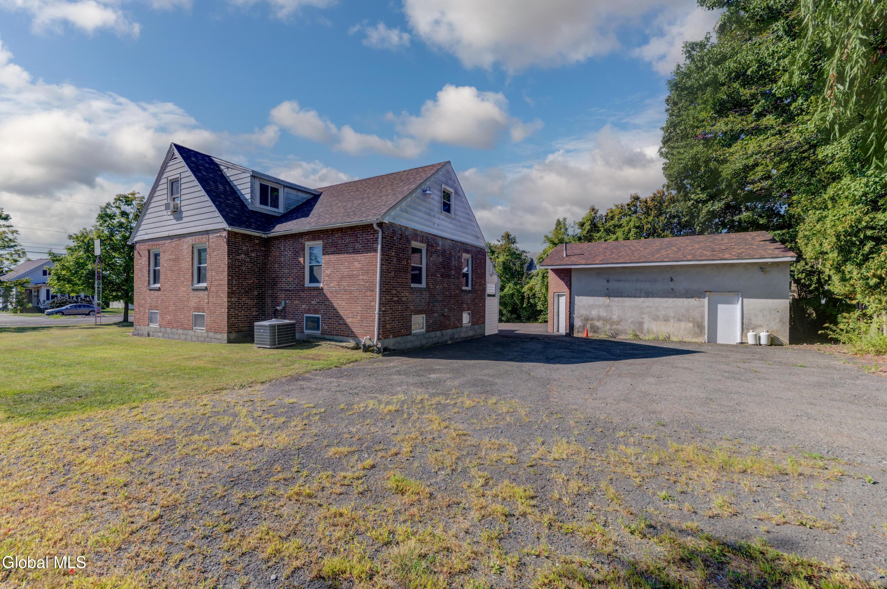 34 Russell Road