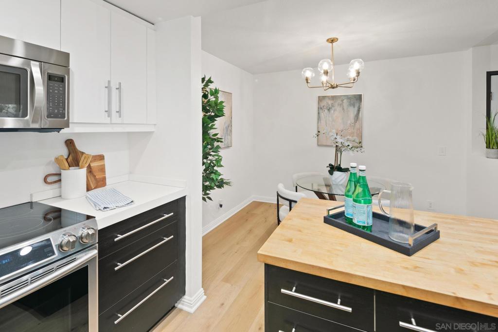 2323 Adams 102
