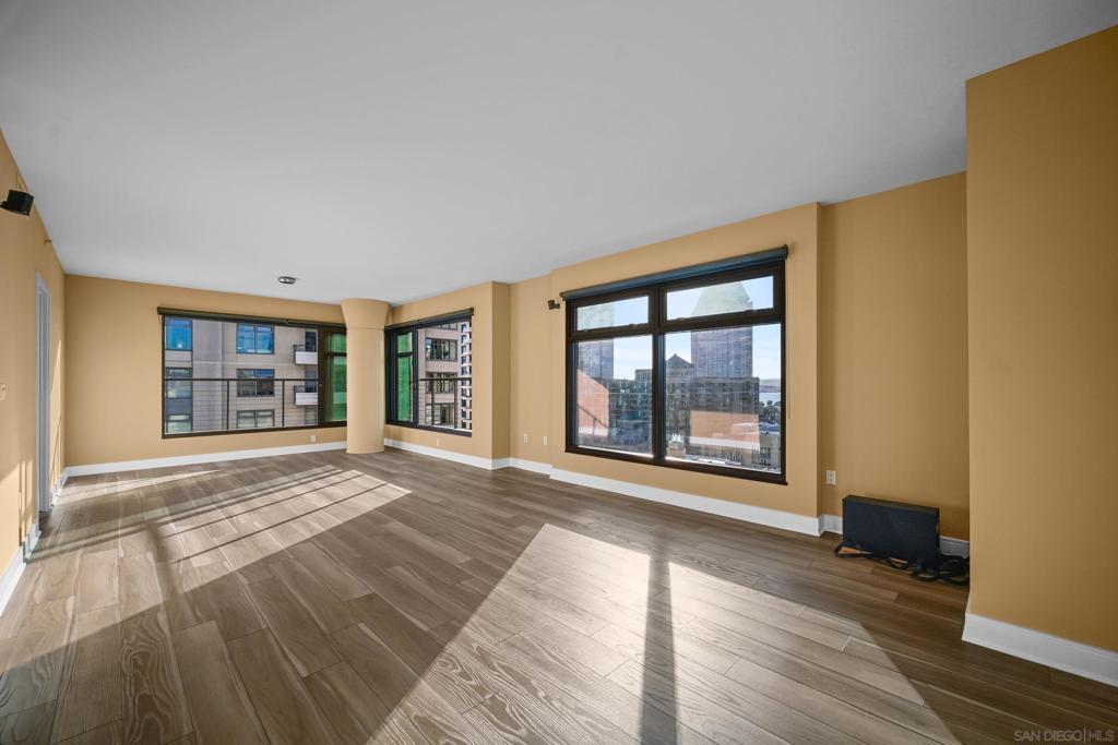 645 Front St 1206