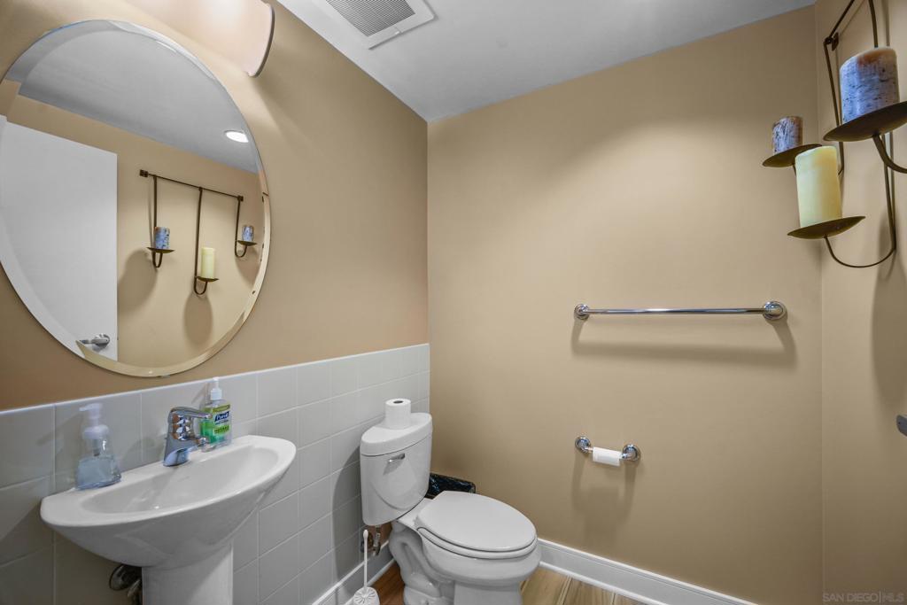645 Front St 1206