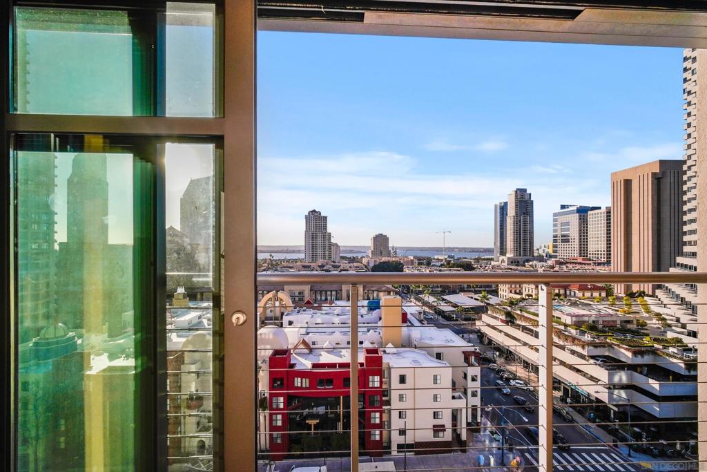 645 Front St 1206