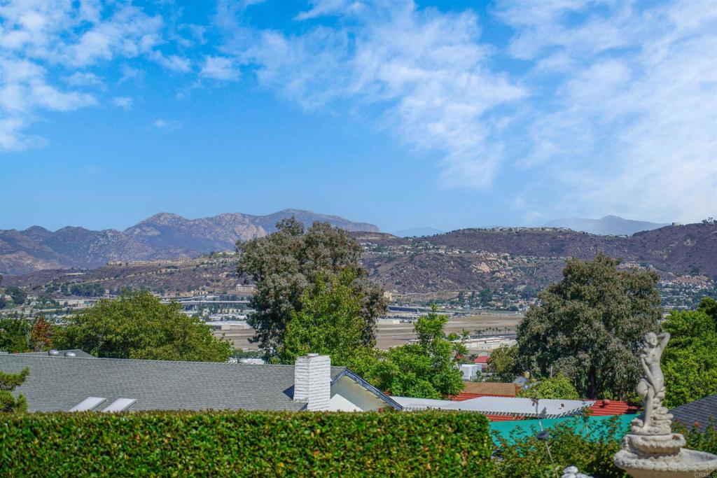 1516 Avenida Ladera