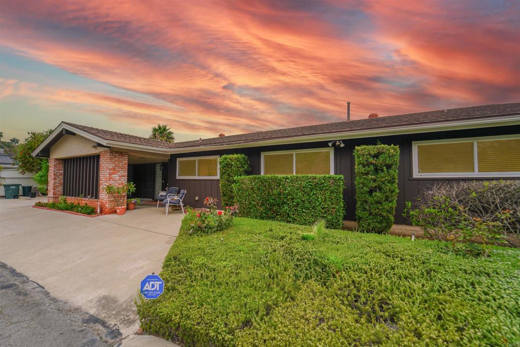 1516 Avenida Ladera