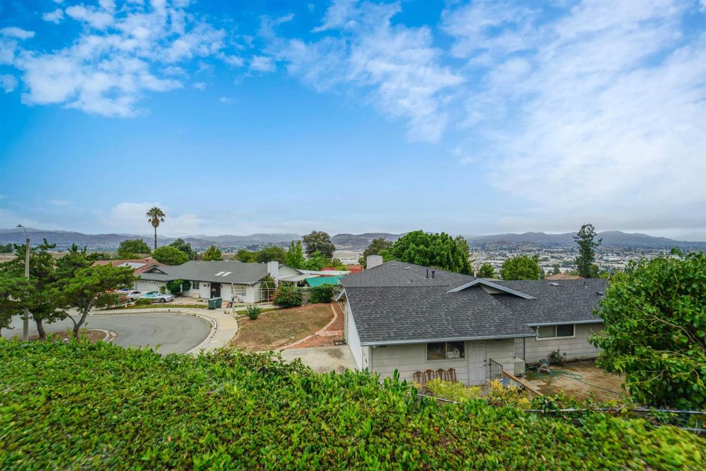 1516 Avenida Ladera