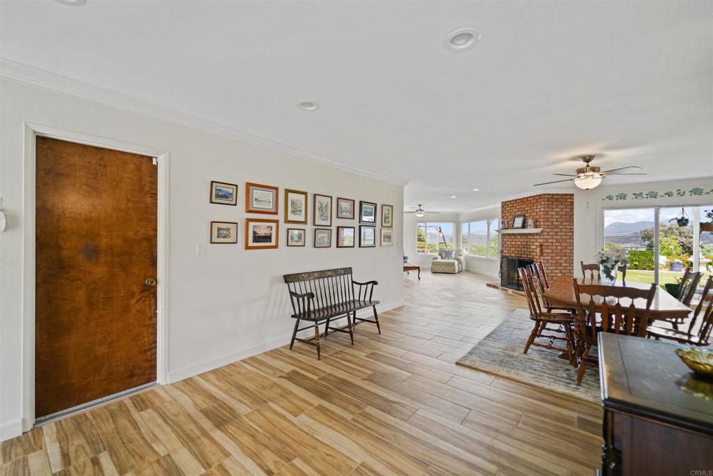1516 Avenida Ladera