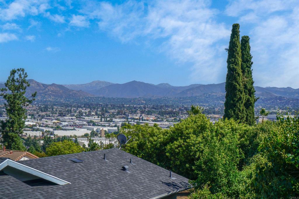 1516 Avenida Ladera