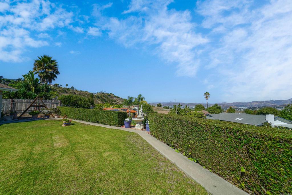 1516 Avenida Ladera
