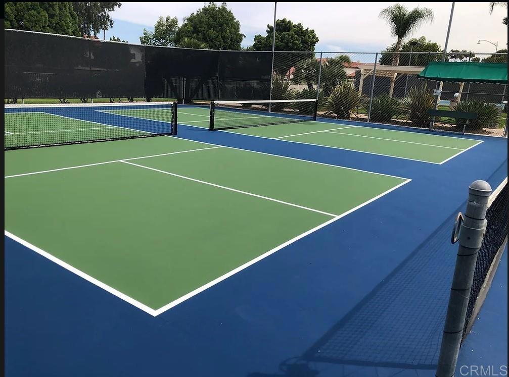 15883 Avenida Lamego