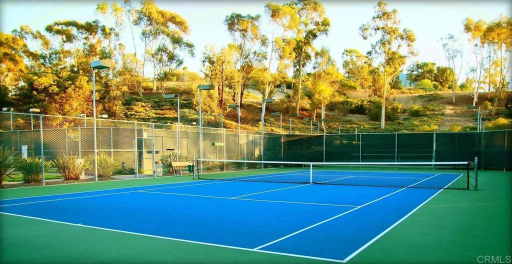 15883 Avenida Lamego