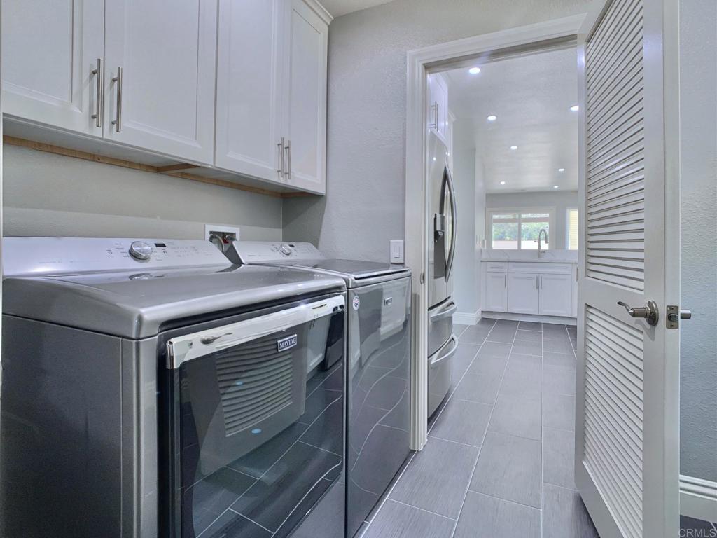 15883 Avenida Lamego