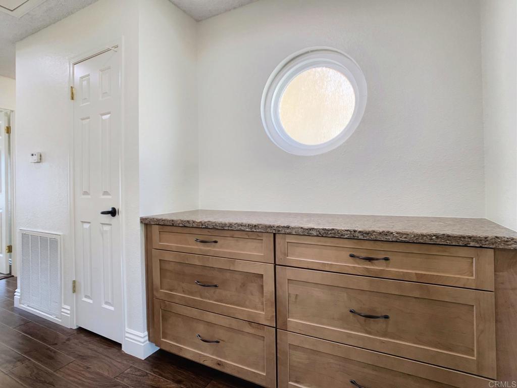 15883 Avenida Lamego