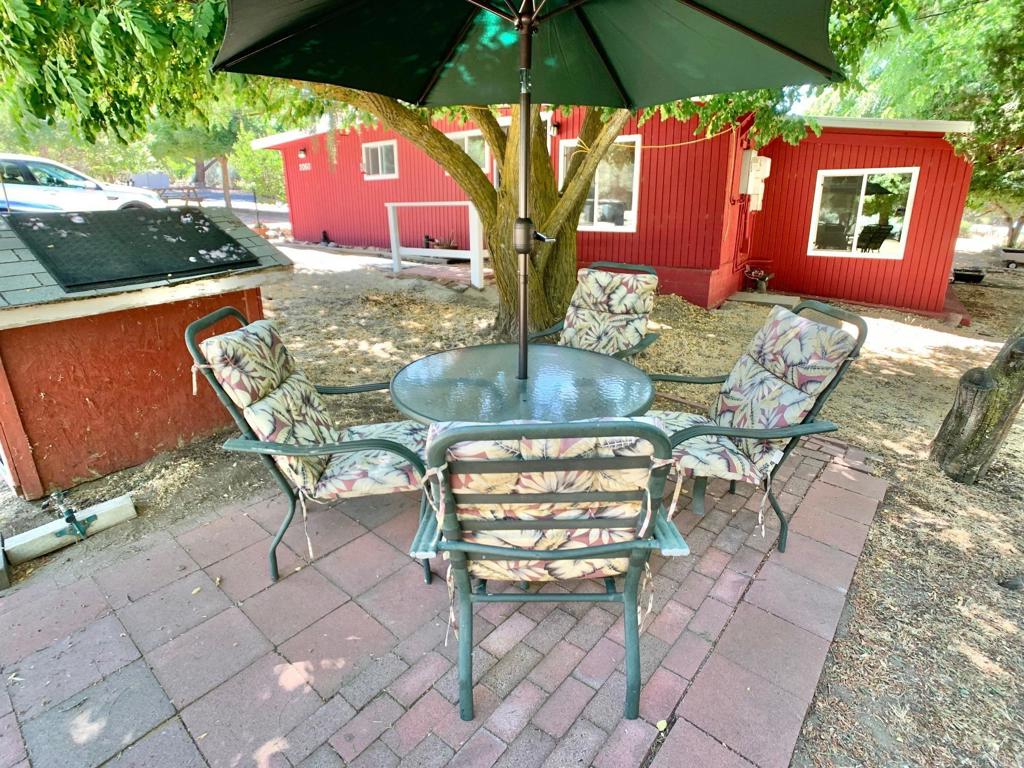 2060 Phelps Road