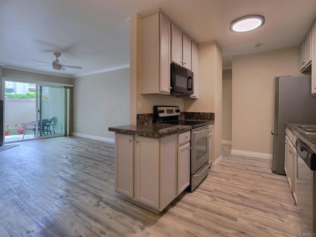 9919 Azuaga Street E105