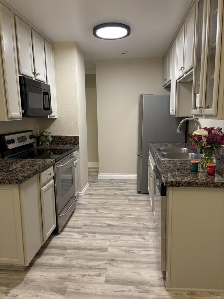 9919 Azuaga Street E105