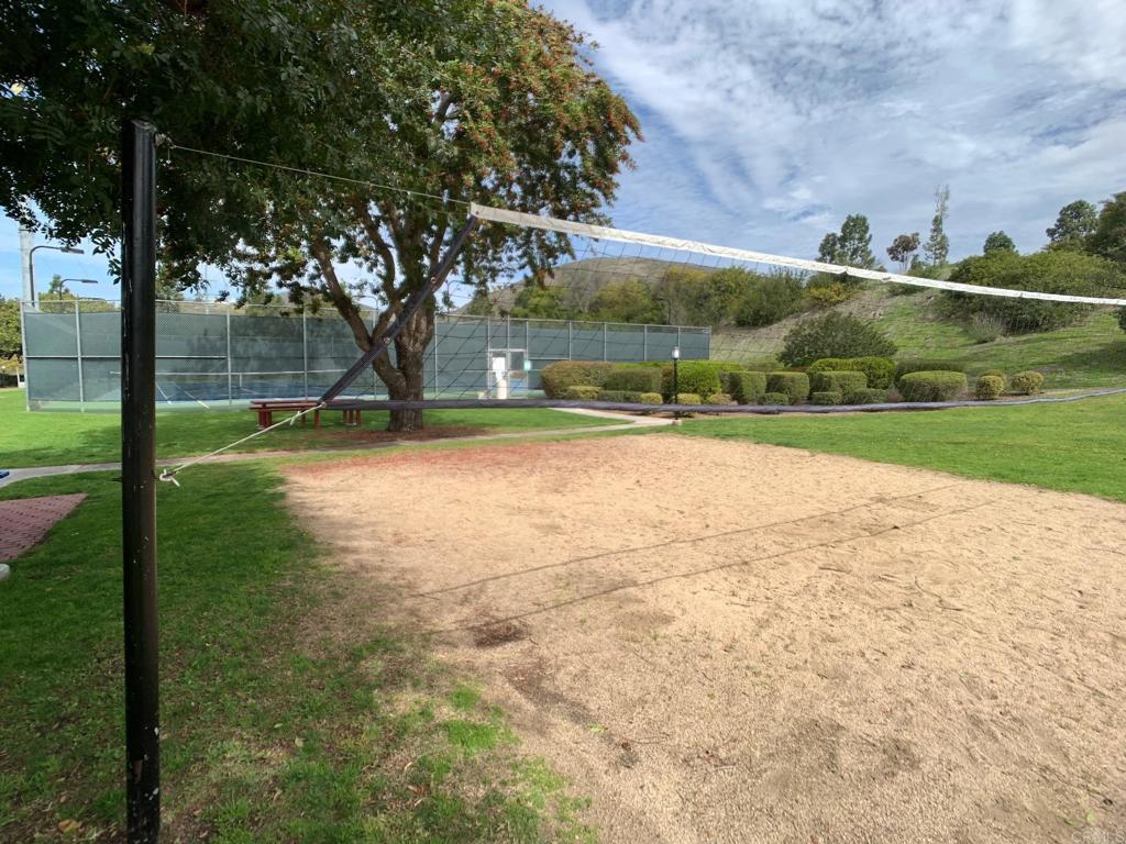 9919 Azuaga Street E105