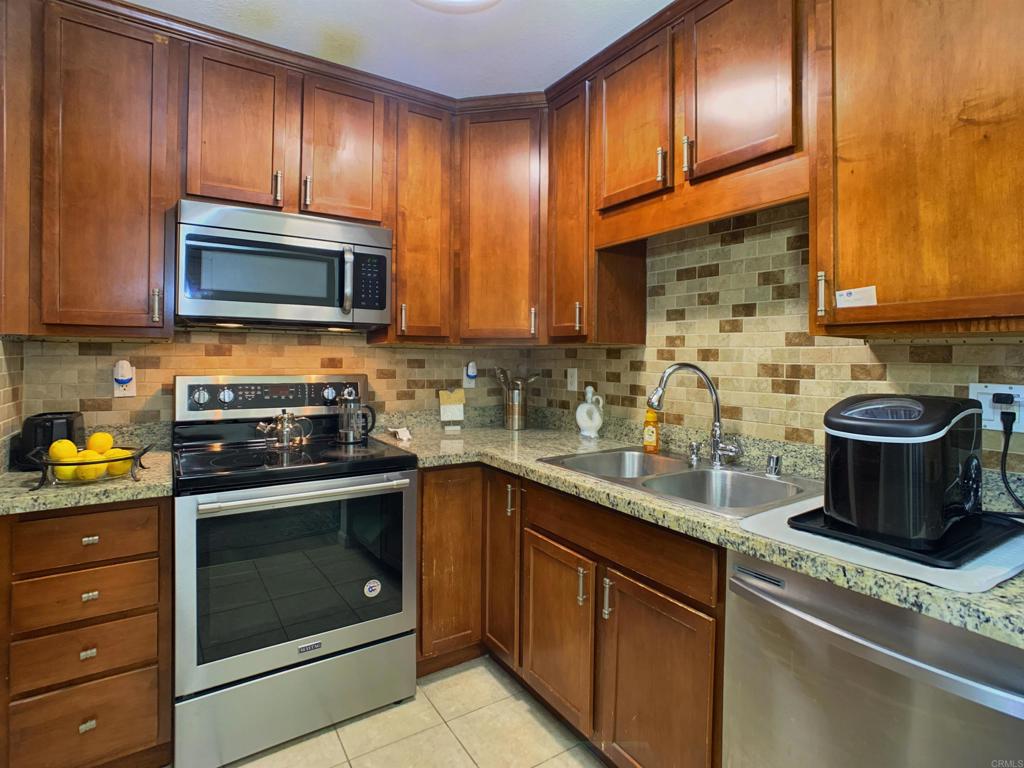 1350 N Escondido Boulevard 44