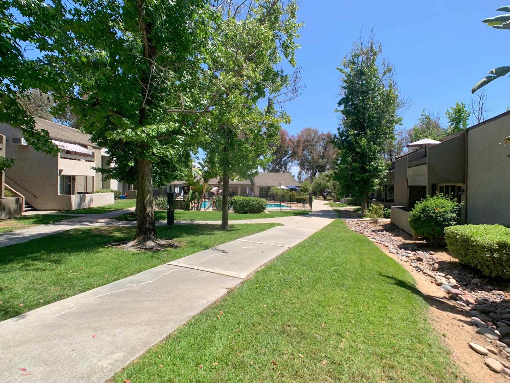1350 N Escondido Boulevard 44