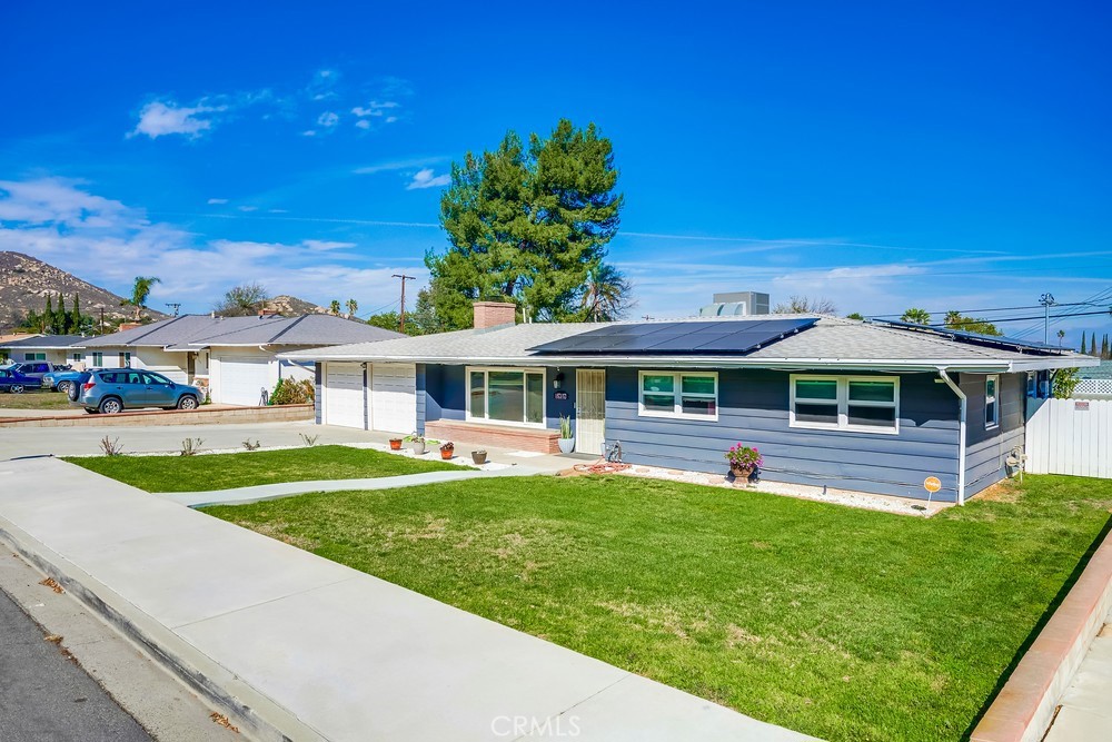 5151 Peacock Lane
