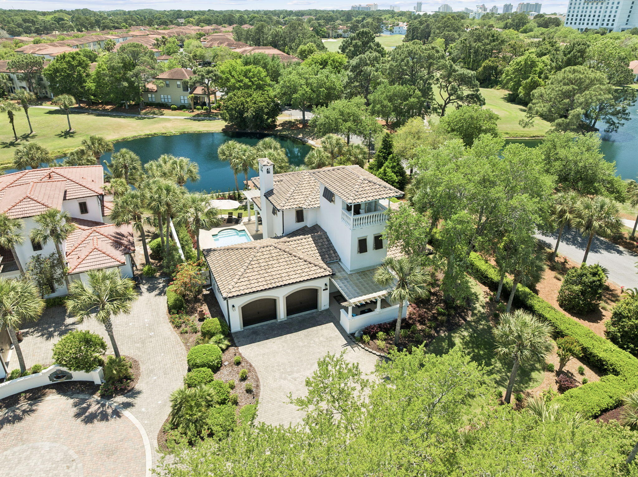 1823 Baytowne Avenue