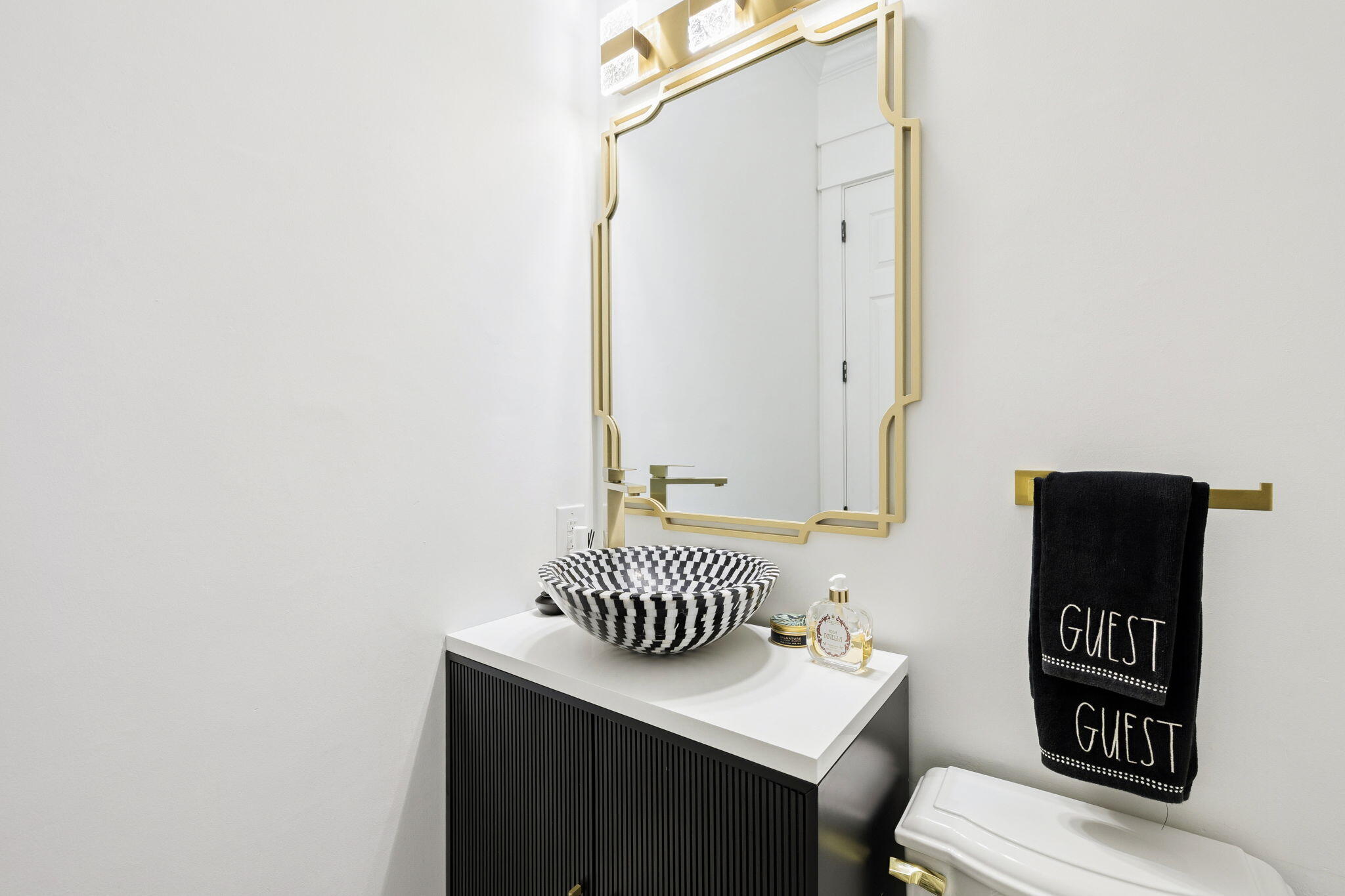 1823 Baytowne Avenue