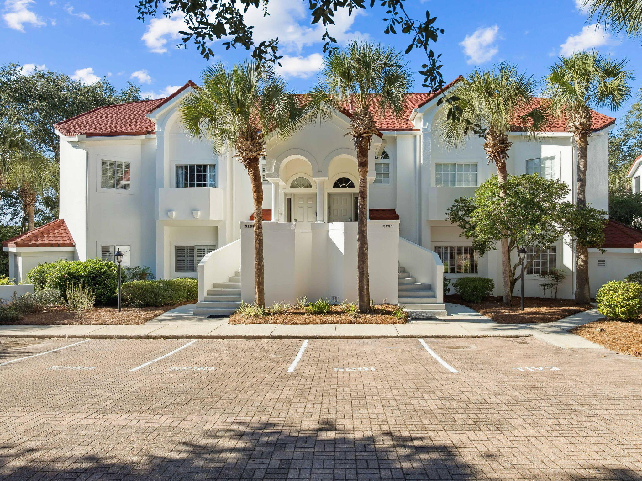 5290 Tivoli Drive 5290