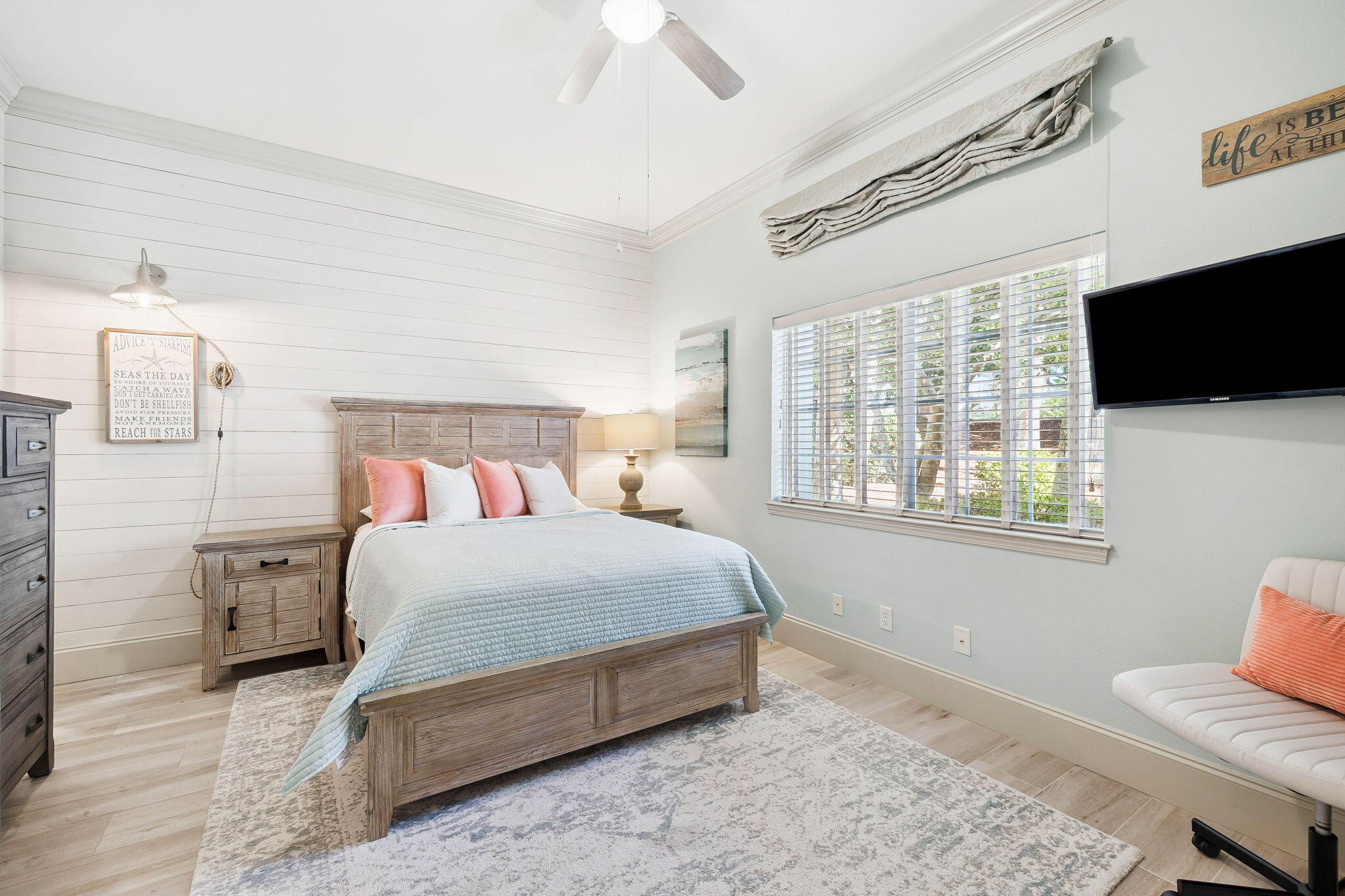 5290 Tivoli Drive 5290