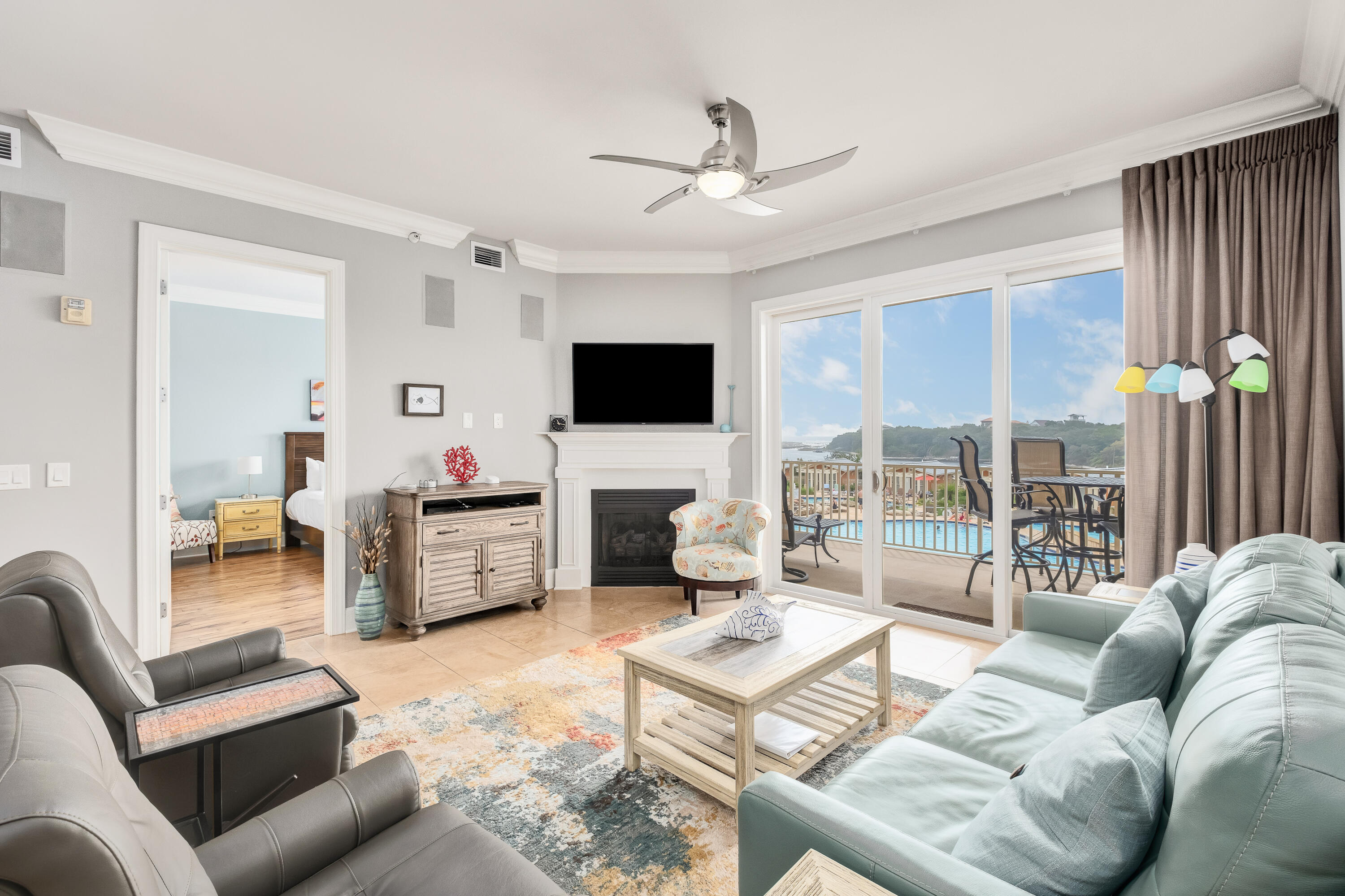 1653 W County Highway 30A UNIT 2114