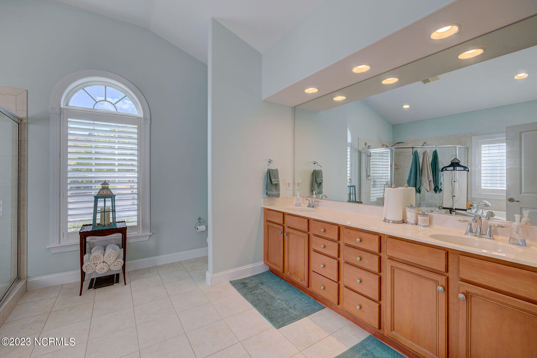 1027 Leesburg Drive