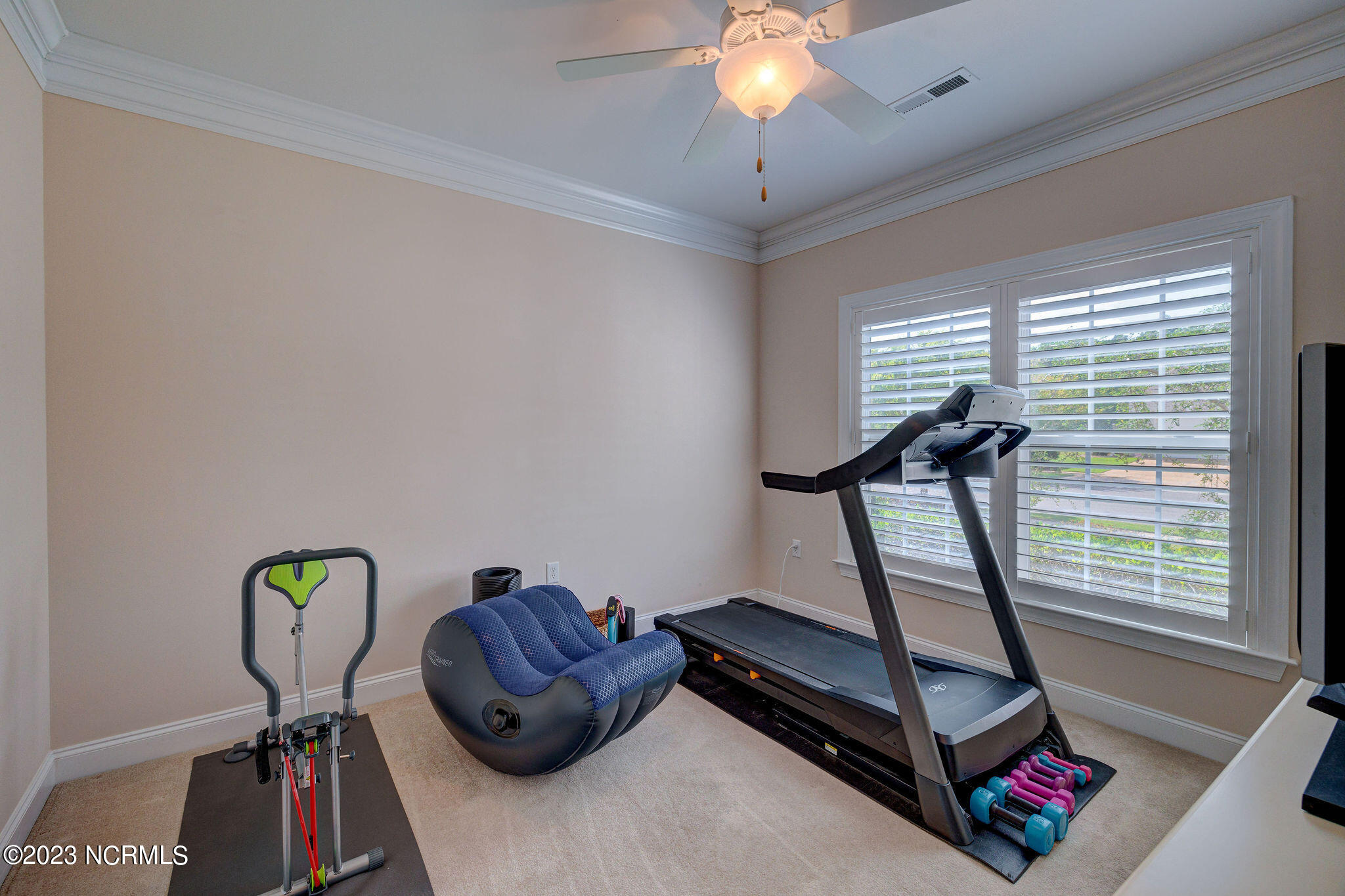 1027 Leesburg Drive
